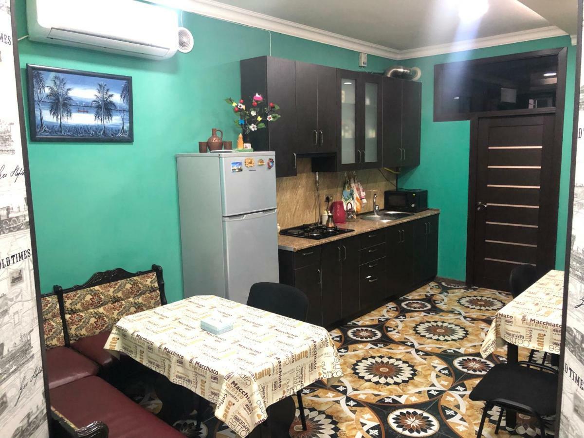 Hotel Victoria Ереван Екстериор снимка